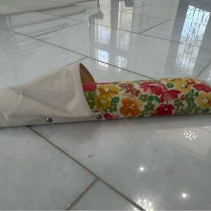 Flower printed foot stretcher